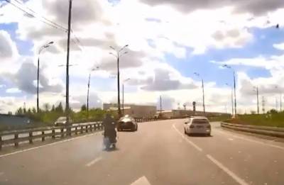 Момент гибели одного из старейших байкеров России попал на видео