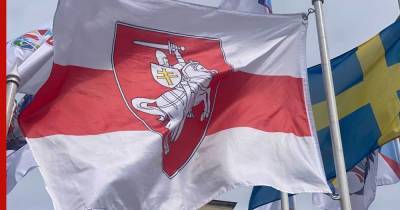 Федерация хоккея раскритиковала латвийских чиновников из-за смены флагов Белоруссии