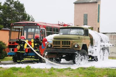 Спасение на воде и пожарный кроссфит. В Гродно выбирают лучших огнеборцев среди молодежных отрядов охраны правопорядка