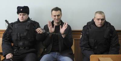 Будем продлевать? Против Навального возбуждено еще три уголовных...