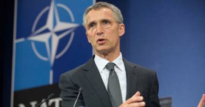 Генсек НАТО: Россия оставила десятки тысяч военных на границе с Украиной