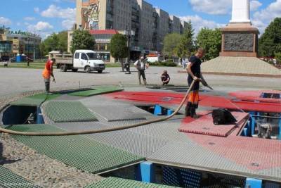 Фонтан на Московском шоссе в Рязани помыли и очистили от мусора