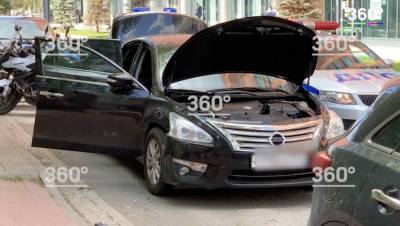 В центре Москвы нашли брошенный автомобиль с оружием и мешком патронов