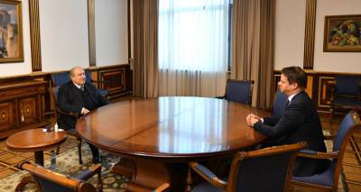 Президент Армении и посол Франции провели переговоры