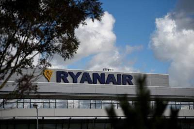 Принуждение самолета Ryanair к посадке в Минске неприемлемо -- Меркель