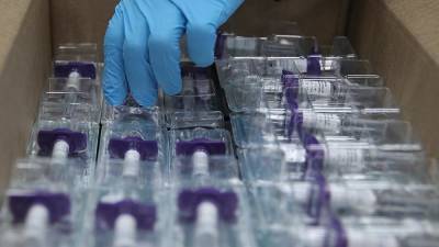 В Минпромторге заявили о возможности увеличить производство вакцин от COVID