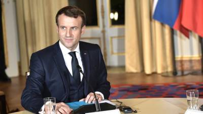 Президент Франции не считает действенной политику санкций в отношении России
