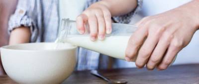 Вчені: склянка молока захищає від хвороб серця