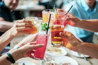 Любое количество алкоголя уменьшает объем мозга