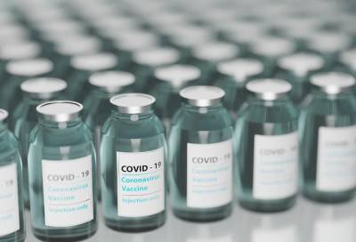 Вакцинация от COVID-19 препаратом "Ковивак" стартовала в Петербурге