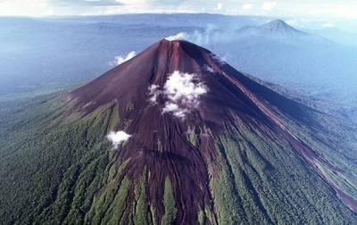Ученые предрекли мощное извержение самого большого вулкана на Земле