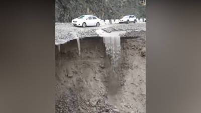 В Дагестане ливень разрушил дорогу республиканского значения