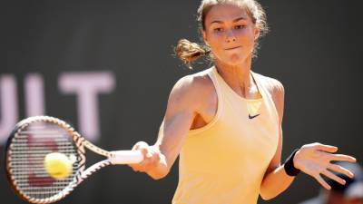 Вихлянцева проиграла Томовой в квалификации Roland Garros