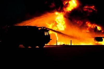 В Приморье пожарные потушили возгорание на локомотиворемонтном заводе