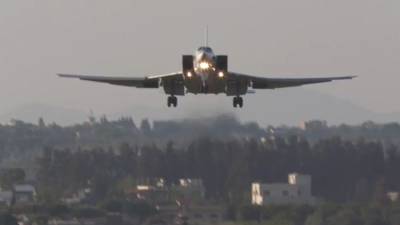 Дальние бомбардировщики Ту-22М3 начали летать над Средиземным морем