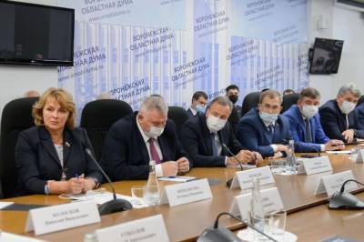 Воронежский губернатор: в экономике региона нет отраслей, находящихся в упадке