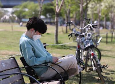 Привитые от коронавируса граждане Южной Кореи смогут ходить без масок с июля