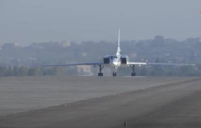 Российские Ту-22М3 начали полёты над акваторией Средиземного моря