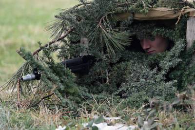 Снайпер ранил украинского военного в Донбассе