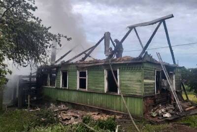В Смоленске в пожаре в жилом доме погибла 76-летняя женщина