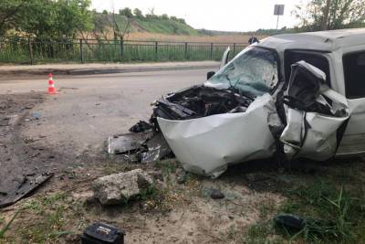 В Волгограде водитель Citroën умер после столкновения с КамАЗом