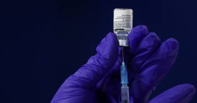 Украина получила вакцину Pfizer, приобретенную за государственные средства
