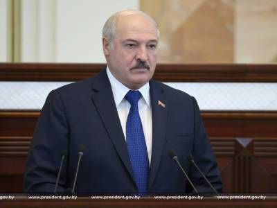 Лукашенко утверждает, что сообщение о "минировании" самолета Ryanair поступило из Швейцарии, а борт развернули возле АЭС