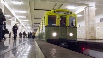 Ретросостав запустят в петербургском метро в честь Дня города