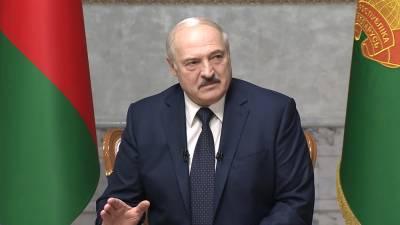 Лукашенко посоветовал Западу "не шатать" Белоруссию