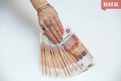 Санитарка из Коми отдала мошенникам полтора миллиона рублей