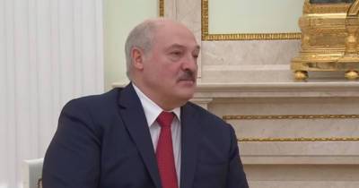 Александр Лукашенко - Лукашенко заявил об опасности мировой войны в случае возникновения вооруженного конфликта в Белоруссии - klops.ru