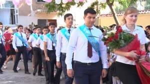Шавкат Мирзиёев впервые поздравил выпускников школ
