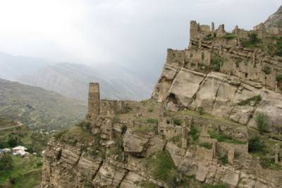 На Северном Кавказе к туристическому сезону откроют горный кинотеатр и запустят экскурсии к башням