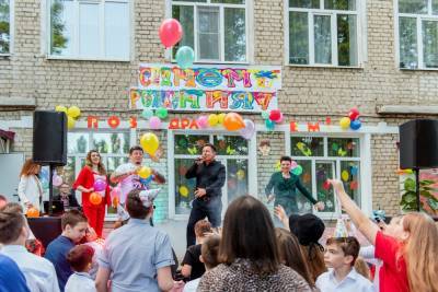 Три часа нон-стоп. Артисты Липецка организовали праздник для школы-интерната (видео)