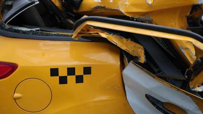 Дептранс заявил о вине водителя такси в ДТП на Кутузовском проспекте в Москве