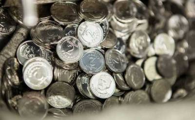 В Украине монету в одну гривню можно продать за десятки тысяч: она может попасться любому
