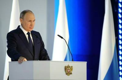 Путин назвал приоритетом для властей восстановление доходов граждан
