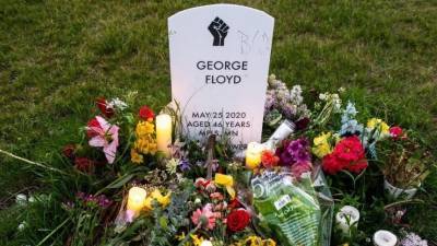 Стрельба и петарды: Как улицы США охватил переполох в годовщину смерти Флойда
