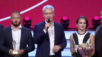 Собянин вручил премии "Прорыв года" московским предпринимателям
