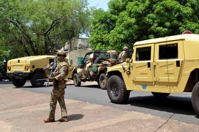 Захватившие власть в Мали военные закрыли границы страны