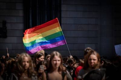 Прокуратура подала в суд на российскую ЛГБТ-сеть из-за вреда здоровью несовершеннолетних