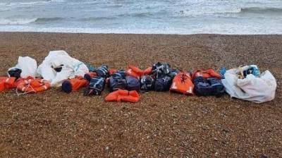 В Британии прохожие на пляже нашли тонну кокаина (ФОТО)