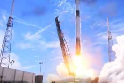 SpaceX запустила ракету Falcon 9 с группой спутников