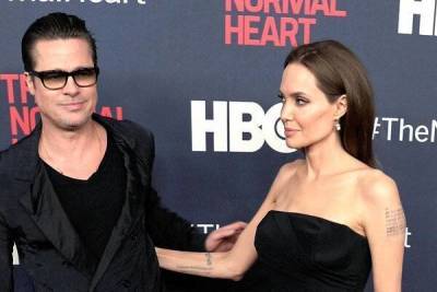 Новый удар по Брэду Питту: Анджелина Джоли снова жестко атаковала актера