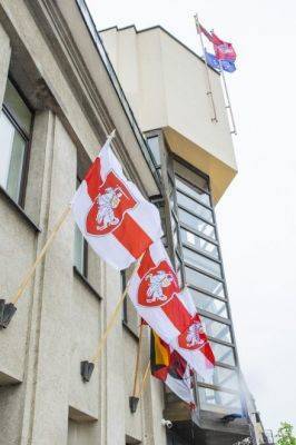 В литовском Паневежисе вслед за Вильнюсом вывесили флаг белорусских «змагаров»