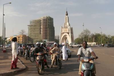 Мали закрывает границы и вводит комендантский час — СМИ