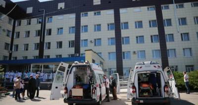 Словакия передала Луганской областной детской клинической больнице 2 реанимобиля