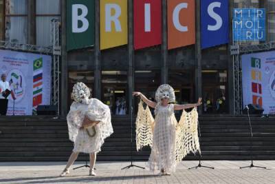 В Дагестане стартовал Международный фестиваль «Волшебный мир театра кукол стран БРИКС»