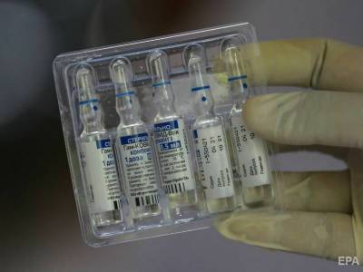 Словакия одобрила применение вакцины "Спутник V"