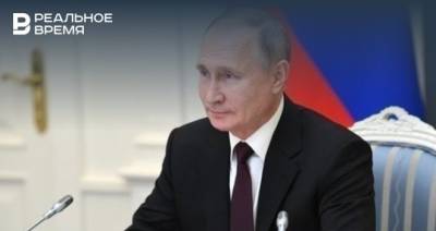 Путин: вакцинация от коронавируса не должна быть обязательной